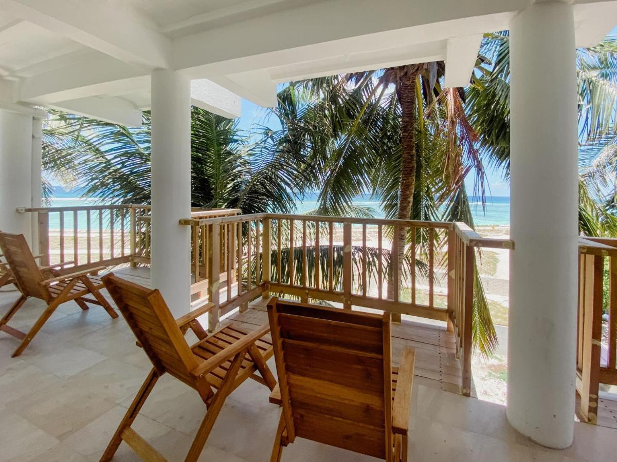 Coral Inn Thulusdhoo Exteriör bild